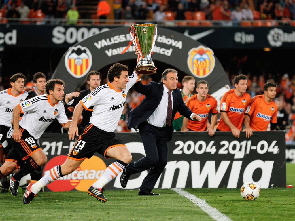 更是对申花 更是对申花